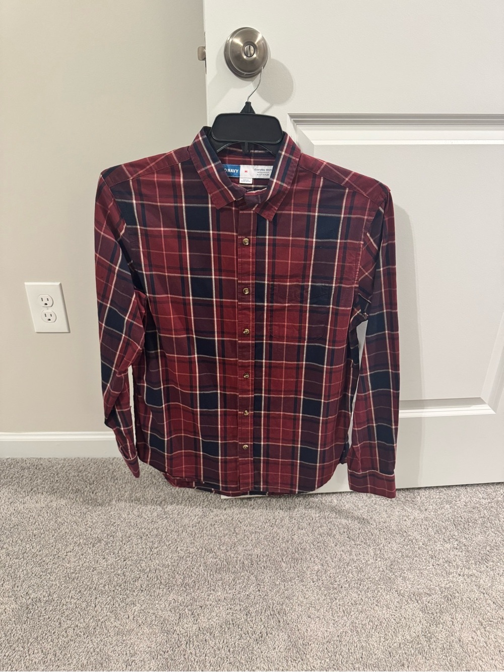 Old Navy Men's Red and Navy Plaid Button-Down Shirt